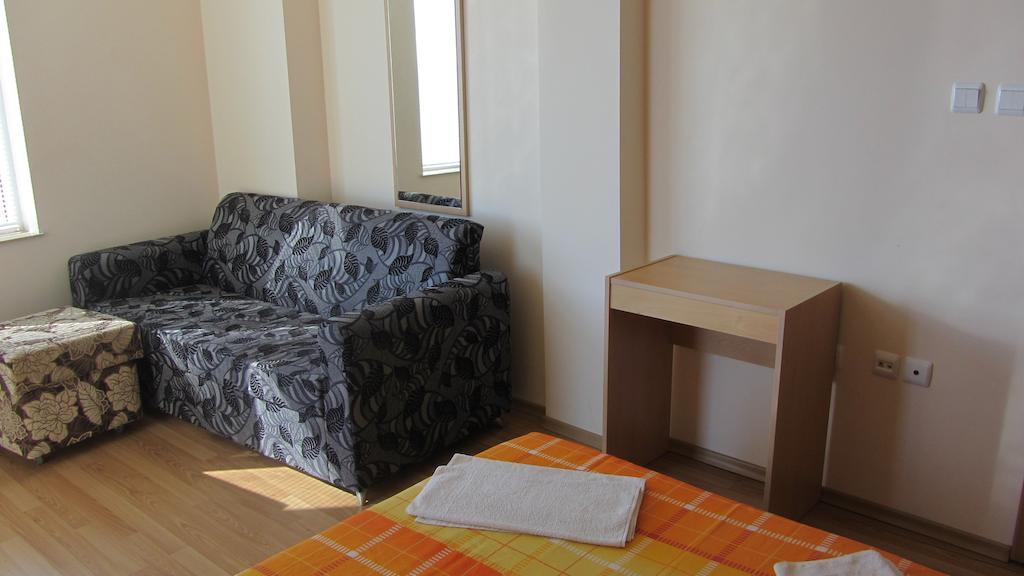 Apartments Bizone Kavarna Szoba fotó